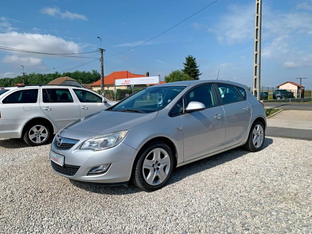 Opel Astra J 1.4 Enjoy Klma.Tempomat.Szervizmlt