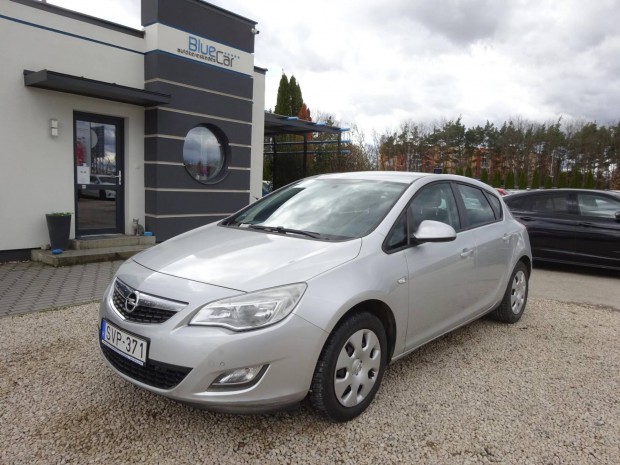 Opel Astra J 1.4 Enjoy Megbizhat Benzines!Radar!