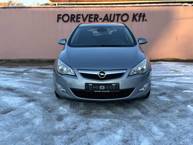 Opel Astra J 1.4 Enjoy Tempomat!Alufelni!