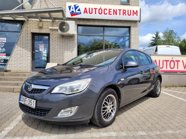 Opel Astra J 1.4 Enjoy jszer Gumik