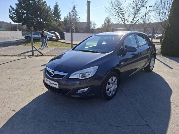 Opel Astra J 1.4 Essentia T�r�smentes.160000km....
