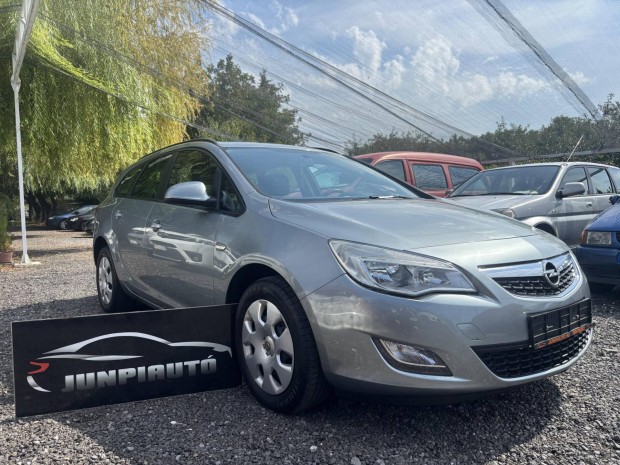Opel Astra J 1.4 Megbízható. 135.000km igazi cs...