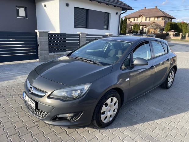 Opel Astra J 1.4 Selection