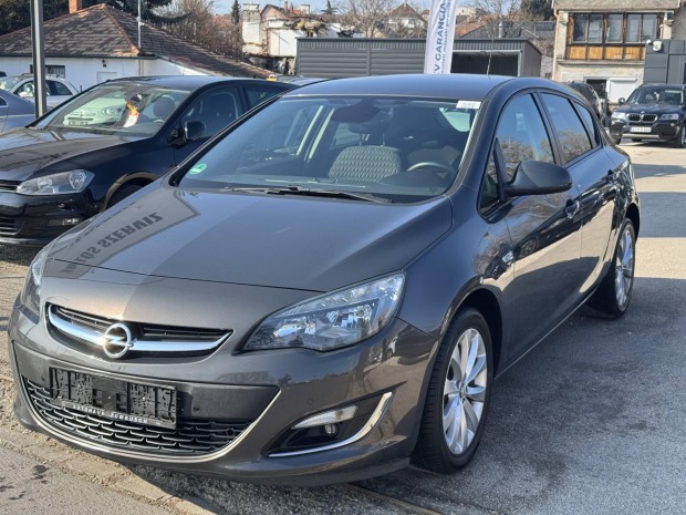 Opel Astra J 1.4 Sport /// Acttive Egy Tulajdon...