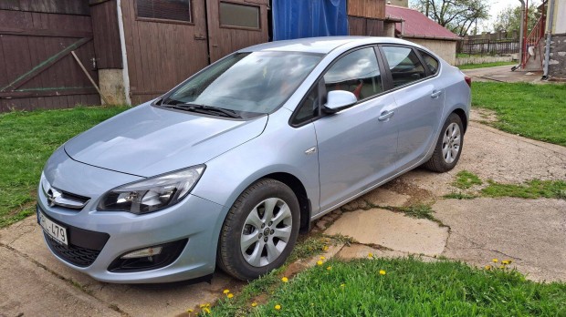 Opel Astra J 1.4 T