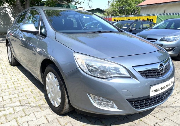 Opel Astra J 1.4 T Active Ülés-Kormányfűtés.Klí...