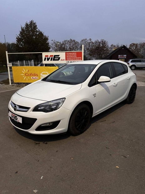 Opel Astra J 1.4 T Active lsfts . Tempomat....