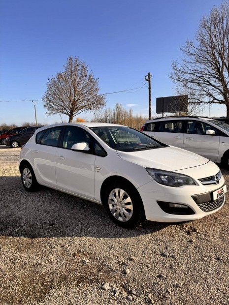 Opel Astra J 1.4 T Active lsfts . Tempomat....