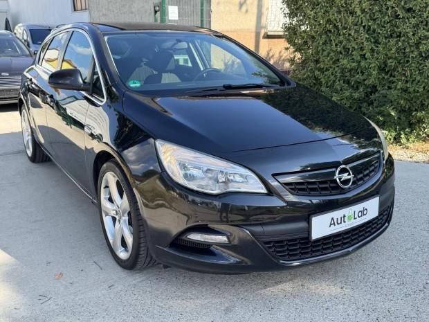 Opel Astra J 1.4 T Cosmo 19-es Alufelni//Egyedi...