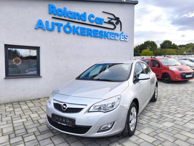 Opel Astra J 1.4 T Cosmo 98eKm! Szép állapot! C...