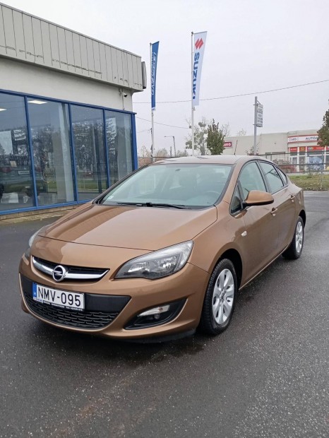 Opel Astra J 1.4 T Cosmo EURO6