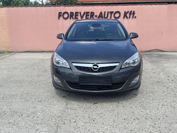 Opel Astra J 1.4 T Cosmo Félbőr Belső!Tempomat!
