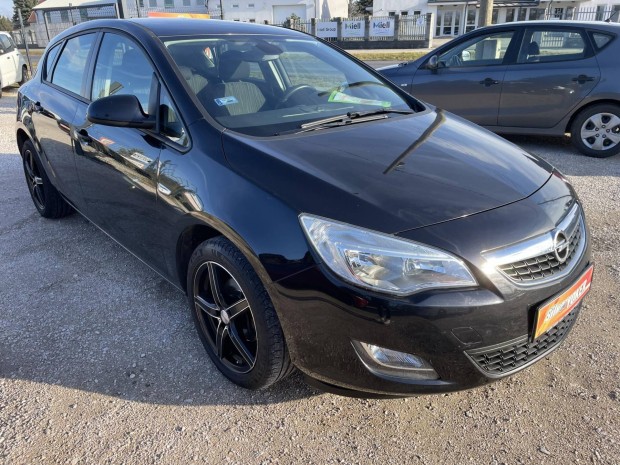 Opel Astra J 1.4 T Cosmo Friss Mszaki.125988 K...