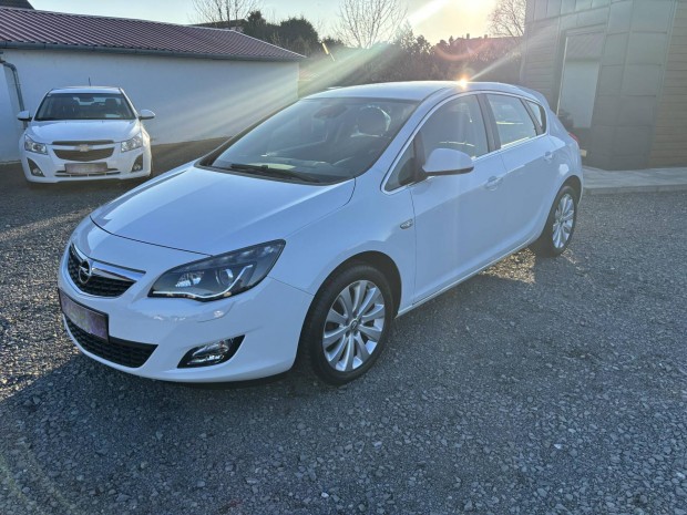 Opel Astra J 1.4 T Cosmo Garantált. Leinformált...