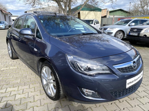 Opel Astra J 1.4 T Cosmo Sport 140Le 18-as Aluf...