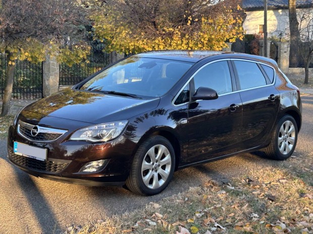 Opel Astra J 1.4 T Cosmo lsfts-kormnyfts...