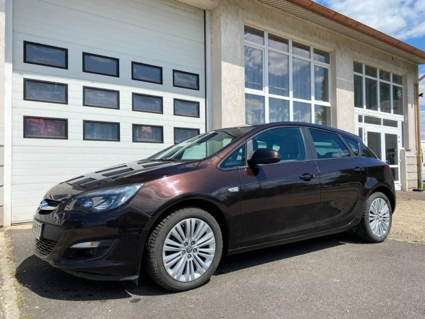 Opel Astra J 1.4 T Enjoy 147 ezer Km - Magyaror...