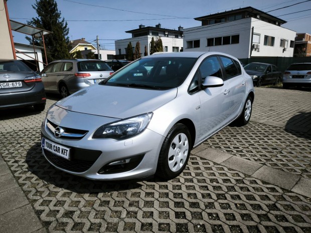 Opel Astra J 1.4 T Enjoy