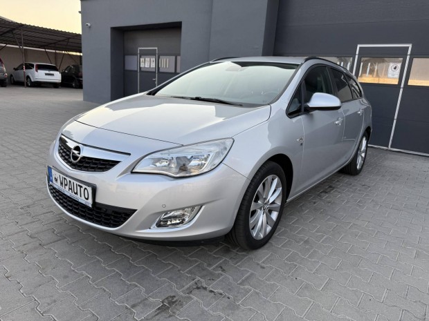 Opel Astra J 1.4 T Enjoy Vonhorog