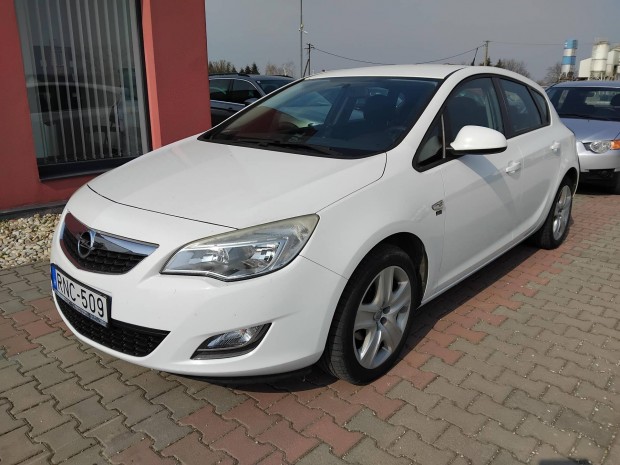 Opel Astra J 1.4 T Enjoy (Automata)