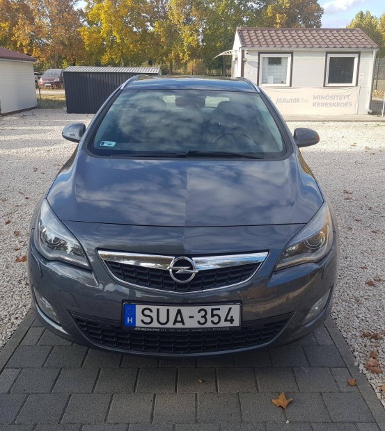 Opel Astra J 1.4 T Sport