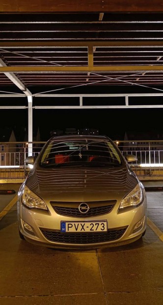 Opel Astra J 1.4 T Sport