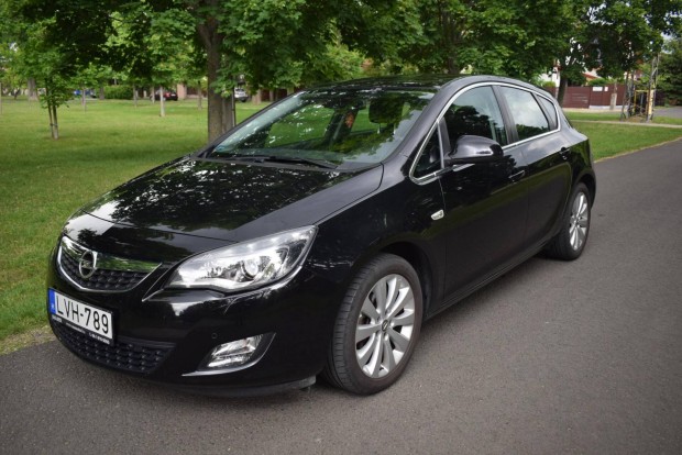 Opel Astra J 1.4 T Sport Xenon! Magyar! Garanci...