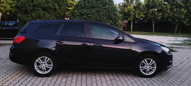 Opel Astra J 1.6 CDTI START-STOP Sports Tourer 