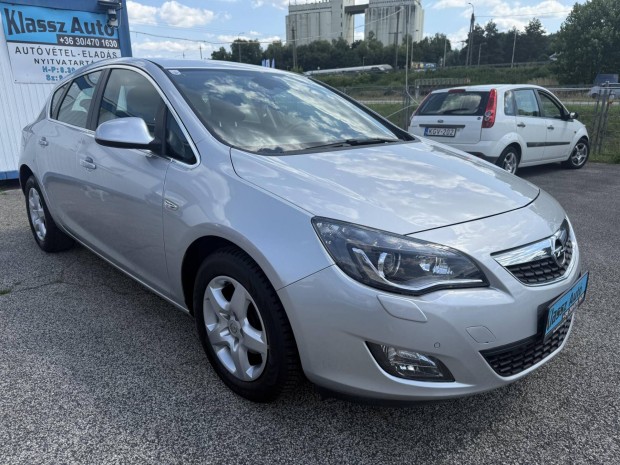 Opel Astra J 1.6 Cosmo (Automata) Bixenon-Menet...