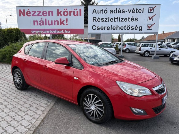 Opel Astra J 1.6 Enjoy