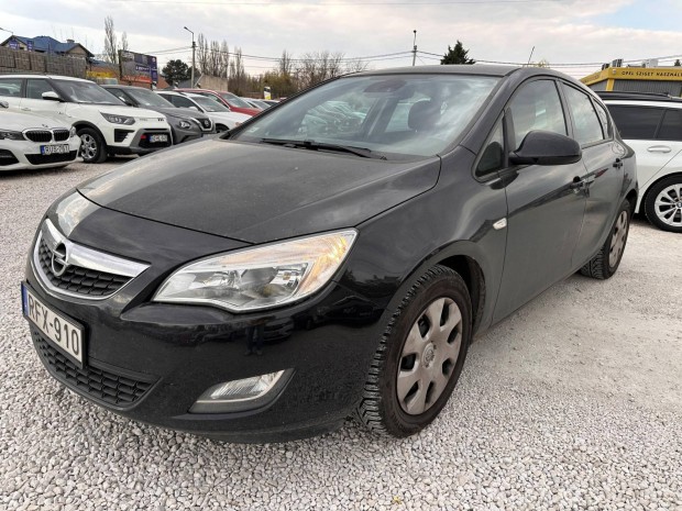 Opel Astra J 1.6 Enjoy