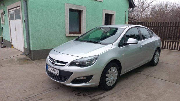 Opel Astra J 1.6 Enjoy EURO6 Magyarorszgi! 450...