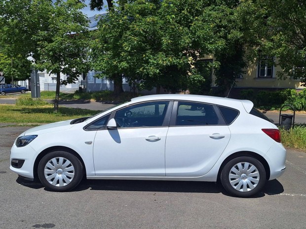 Opel Astra J 1.6 Enjoy EURO6 Magyarországi!