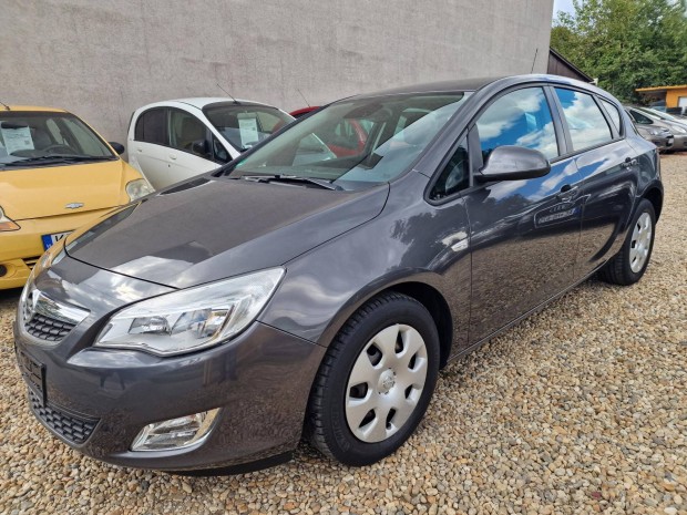 Opel Astra J 1.6 Enjoy Friss mszaki! Frissen s...