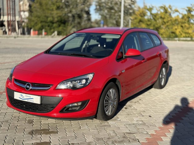 Opel Astra J 1.6 Enjoy Rozsdamentes / Friss Ms...