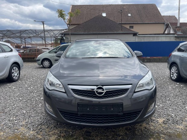 Opel Astra J 1.6 Enjoy ++Vonóhorog++138eKM++Tem...