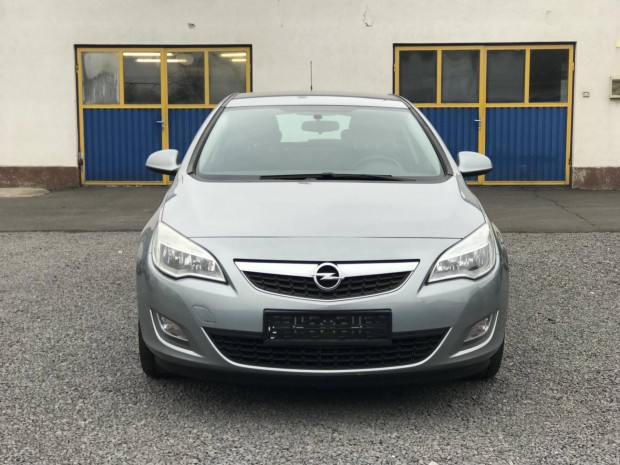 Opel Astra J 1.6 Essentia ++104eKM++lsfts++...