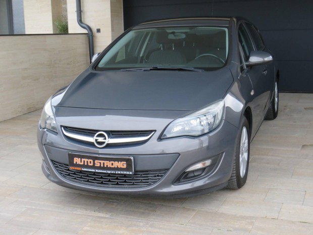 Opel Astra J 1.6 Selection EURO6 1. Tulajdonos...