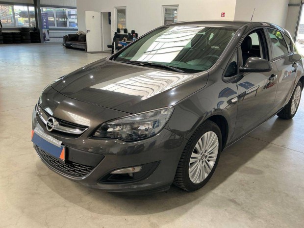 Opel Astra J 1.6 Selection EURO6 Sérülésmentes...