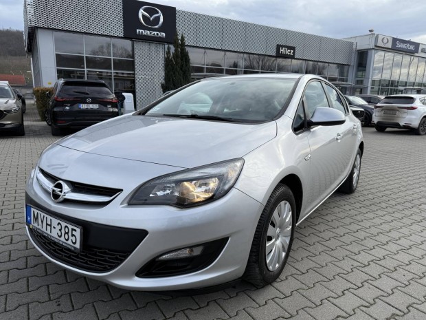 Opel Astra J 1.6 Selection Mrkakereskeds