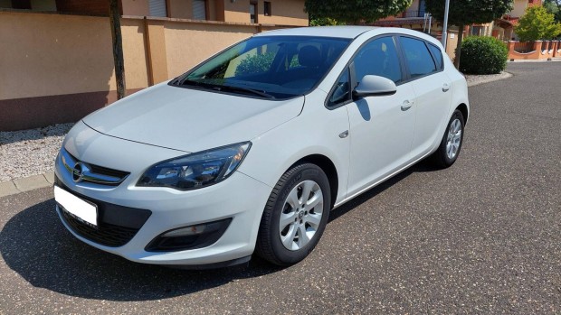 Opel Astra J 1.6 Selection Srlsmentes Vezete...