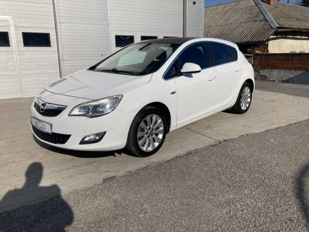 Opel Astra J 1.6 Selection (Automata) 1 Év Gara...