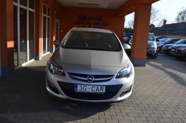Opel Astra J 1.6 Selection ! 2.Tulajdonos ! 87....