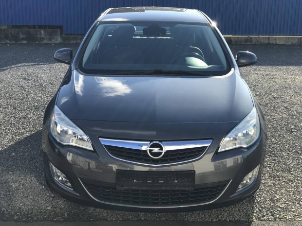 Opel Astra J 1.6 Sport ++Vonhorog++Sportls++...