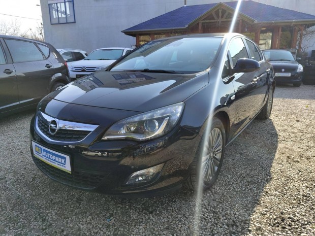 Opel Astra J 1.6 T Enjoy 164.026- Km Bemutató v...