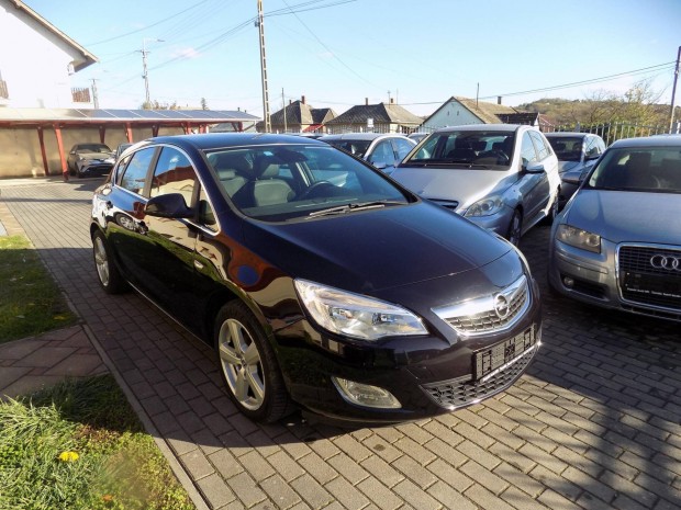 Opel Astra J 1.7 CDTI Cosmo