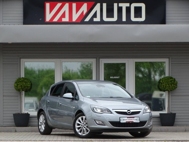 Opel Astra J 1.7 CDTI Cosmo Digit-BI'Xenon-KORM...
