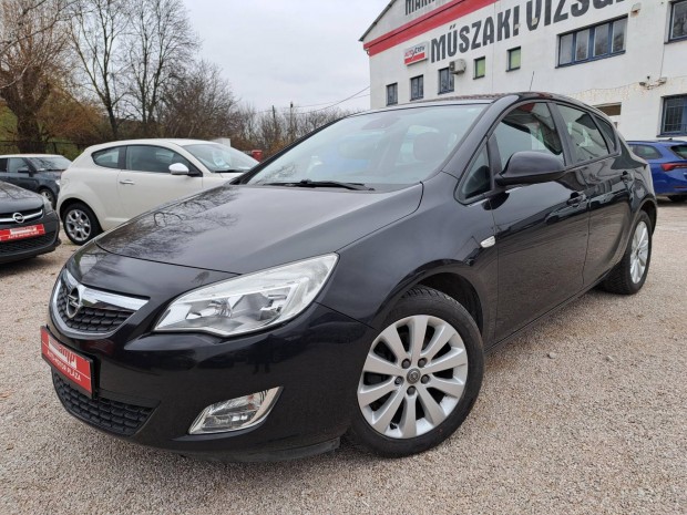 Opel Astra J 1.7 CDTI Enjoy Digitklma! Tempoma...