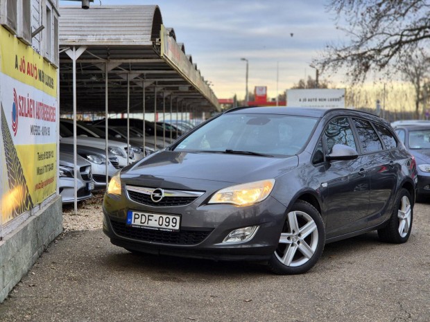 Opel Astra J 1.7 CDTI Enjoy ITT �s Most Akci�!!...