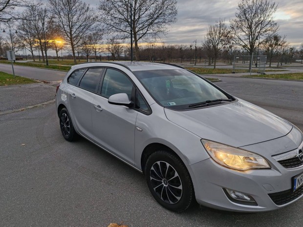 Opel Astra J 1.7 CDTI Sport